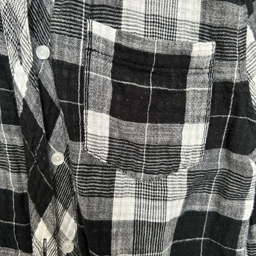 Plaid flannel - Picture 4 of 4